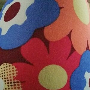 Meet your Posher, Lora